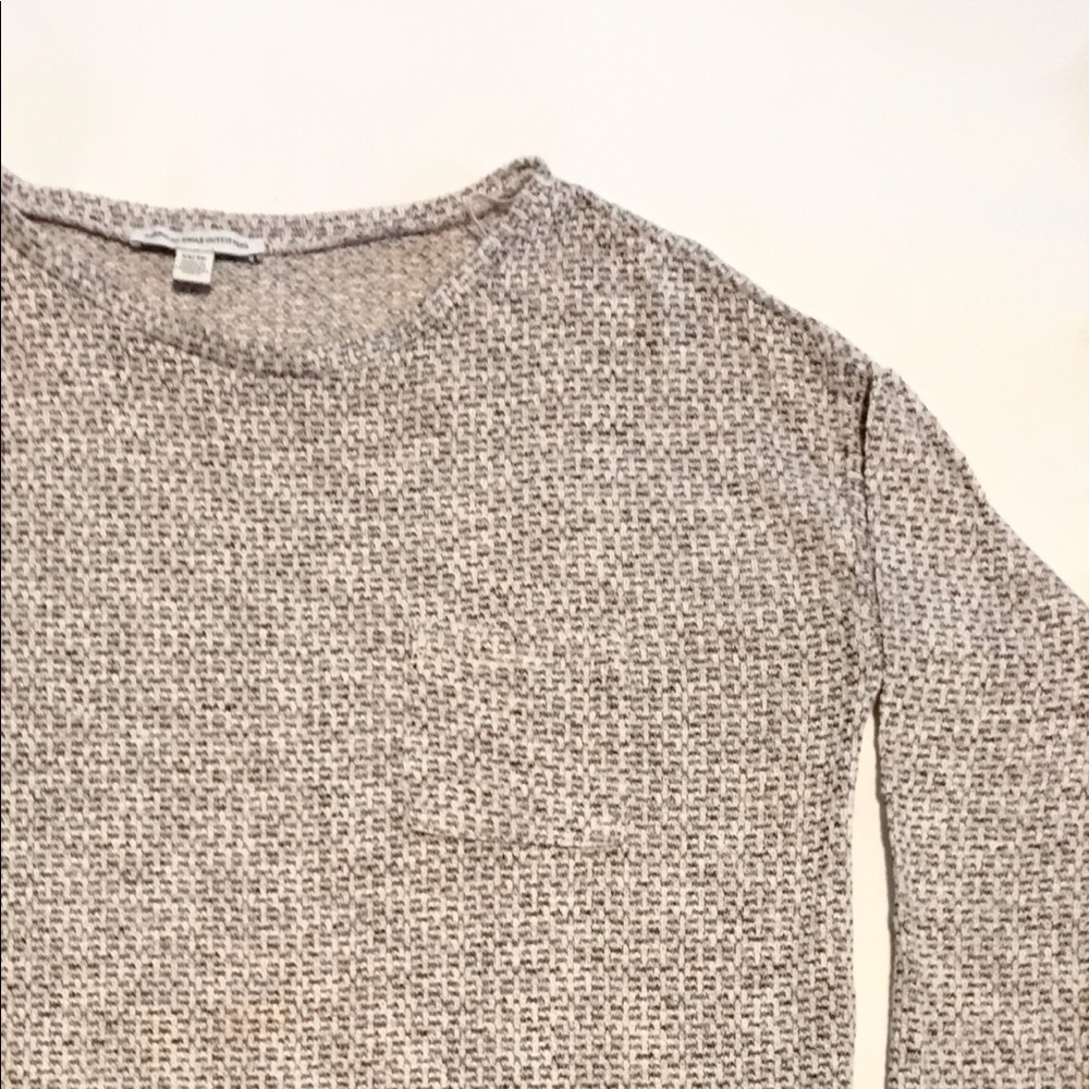Multi-colored crew neck top